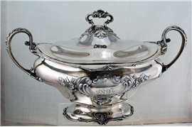 COVERED SOUP TUREEN or VEGETABLE DISH