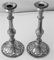 Chantilly-Duchess pair weighted candlestick
