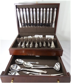 ACANTHUS FLATWARE SET