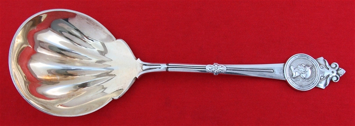 MEDALLION FLUTED BERRY SPOON, GW 